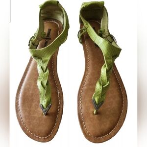 Womens Minnetonka Neon Green Braided Fiesta Thong Sandals Size 9